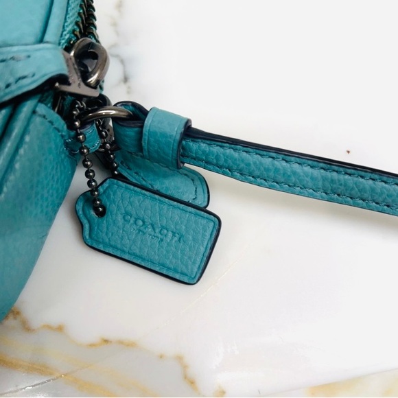 COACH BLUE GREEN LEATHER ICE CREAM SUNDAE CROSSBODY BAG POUCH - Picture 7 of 8